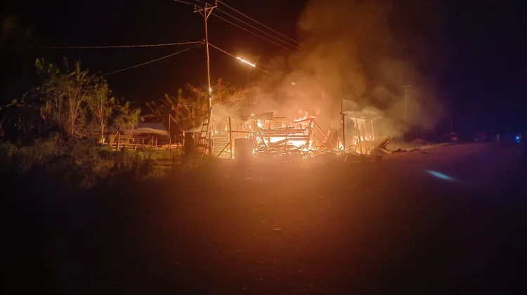 Kios Klontongan Hangus, Kerugian Capai Ratusan Juta