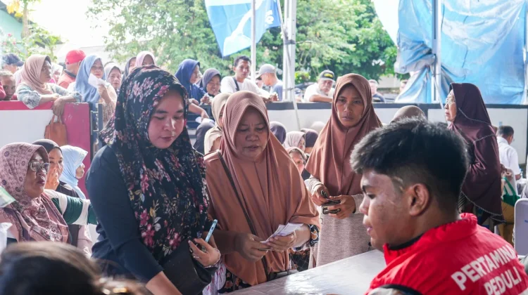 Pertamina Gelar Pasar Murah Seribu Paket Sembako