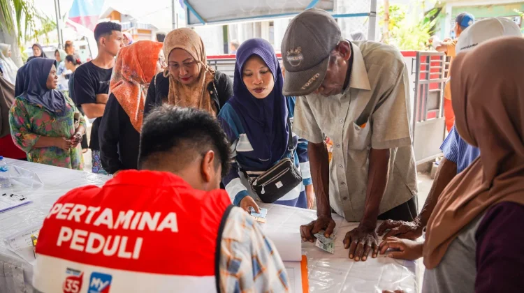 Pertamina Gelar Pasar Murah Seribu Paket Sembako