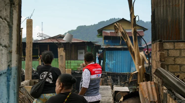 Pertamina Salurkan Bantuan untuk Korban Kebakaran Jayapura