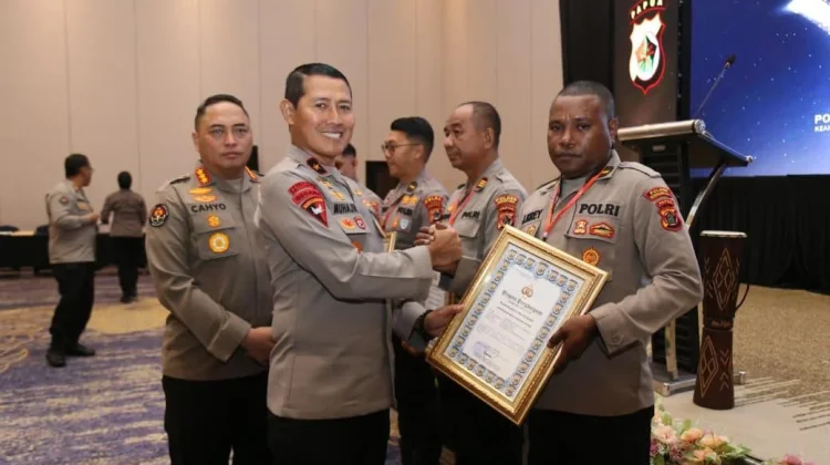 Polres Merauke Raih Penghargaan Humas Humanis