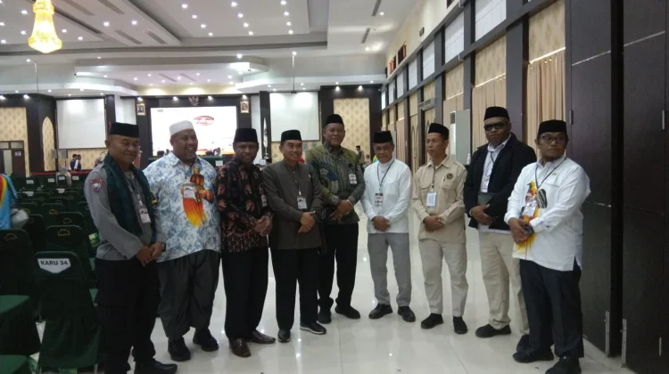 Bhabinkamtibmas Kawal Jamaah Haji Merauke