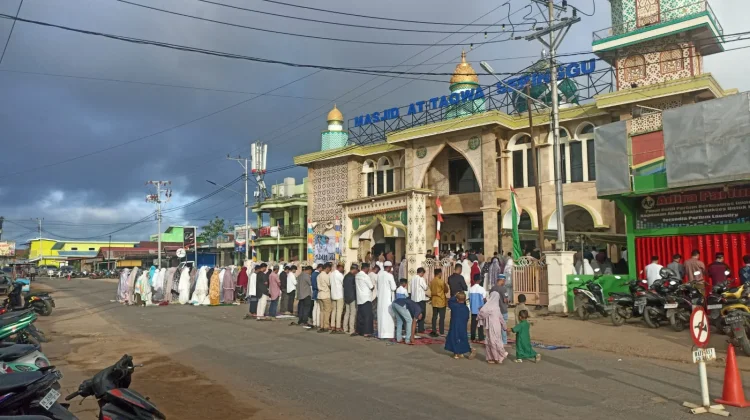 Ratusan Personel Amankan Sholat Idul Adha