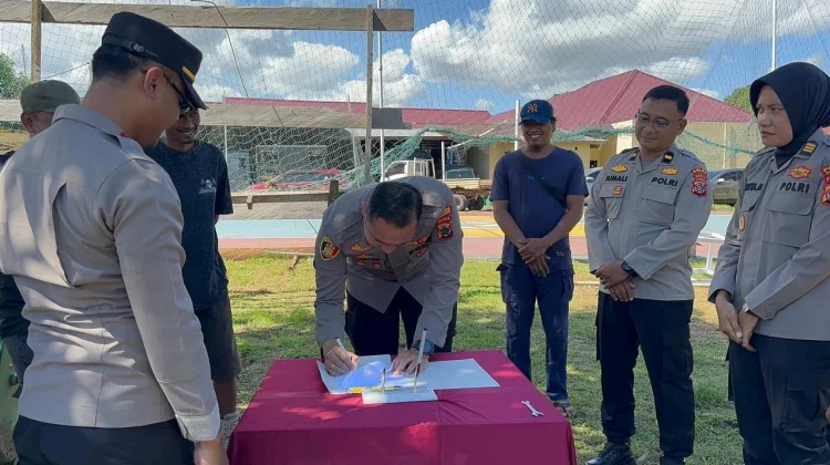 Polres Merauke Serahkan Bantuan Alsintan