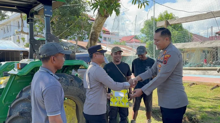 Polres Merauke Serahkan Bantuan Alsintan