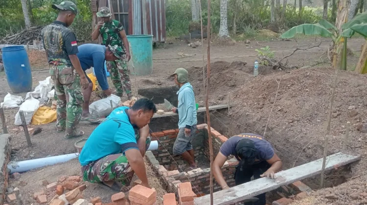 Hari Ketiga Belas Pembangunan MCK di Wanam Capai 11 Persen