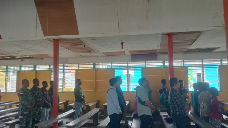 Personel Satgas TMMD Laksanakan Ibadah Minggu