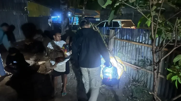 Patroli Malam, Polres Merauke Amankan Puluhan Botol Sopi