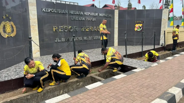 Kerja Bakti Polres Merauke Sambut Hari Kemerdekaan