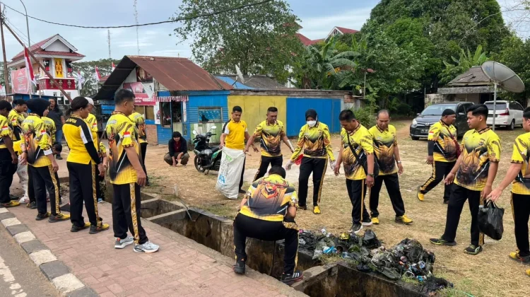 Kerja Bakti Polres Merauke Sambut Hari Kemerdekaan