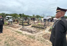 Polres Merauke Beri Penghormatan Terakhir untuk Purnawirawan