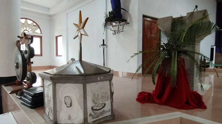 Kekhasan Arsitektur Gereja Paroki Hati Kudus Yesus Telda