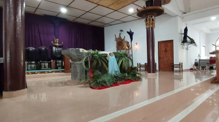 Kekhasan Arsitektur Gereja Paroki Hati Kudus Yesus Telda