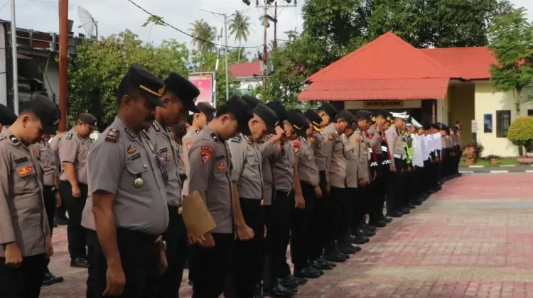 Kapolres Nisel Pimpin Apel Pagi, Tekankan Disiplin Personel
