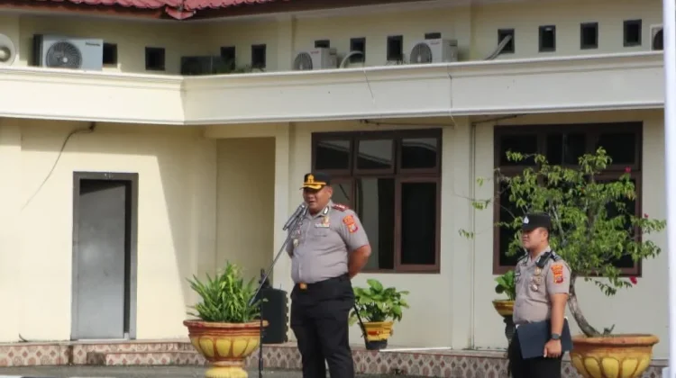 Kapolres Nisel Pimpin Apel Pagi, Tekankan Disiplin Personel
