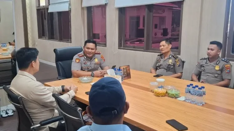 Kapolres Nias Selatan Silaturahmi ke Kantor Bulog Nias
