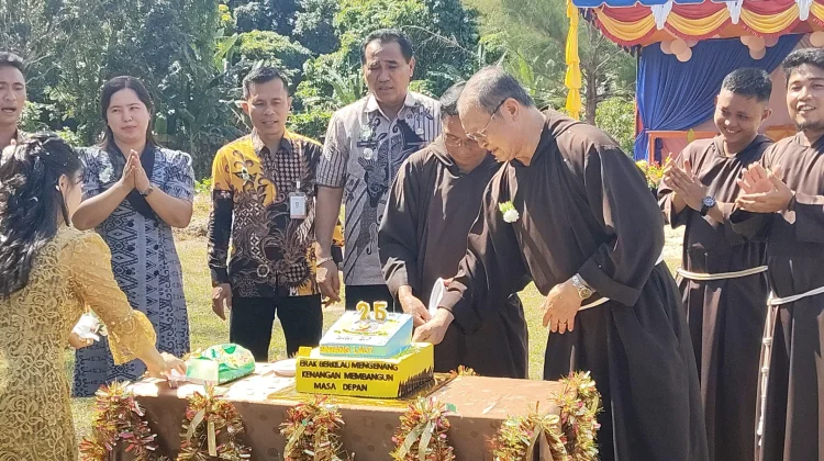 Kemeriahan Pesta Perak SMA Bintang Laut Telda