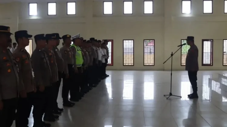 Wakapolres Nias Selatan Pimpin Apel Pagi Personel