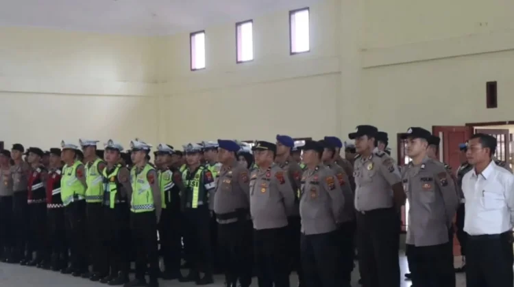 Wakapolres Nias Selatan Pimpin Apel Pagi Personel