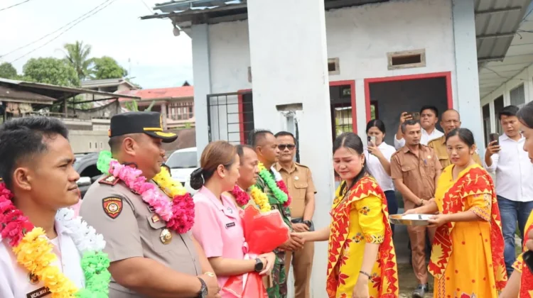 Polres Nias Selatan Distribusikan Makan Bergizi di Gomo