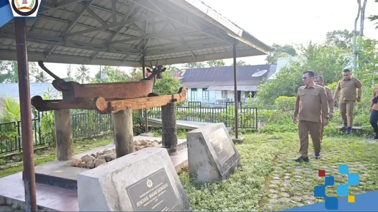 Bupati Nias Selatan Tinjau Rencana Pembangunan Makam Saonigeho