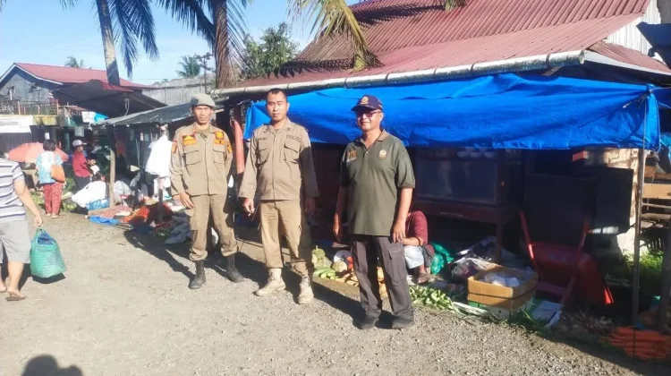 Satpol PP Nias Selatan Tertibkan Dua Pasar Tradisional