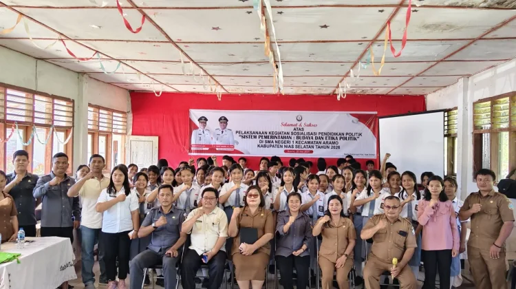 Bawaslu Nias Selatan Edukasi Politik Pemilih Pemula