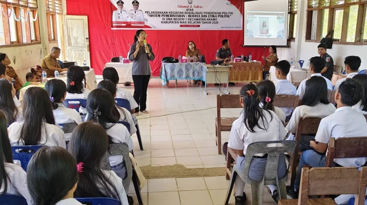 Bawaslu Nias Selatan Edukasi Politik Pemilih Pemula