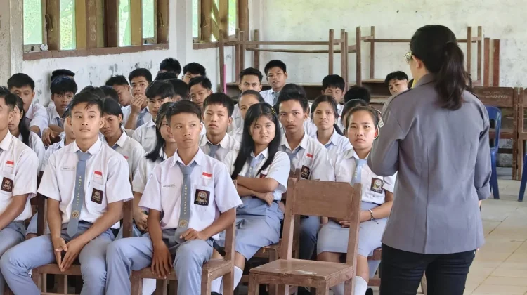 Bawaslu Nias Selatan Edukasi Politik Pemilih Pemula