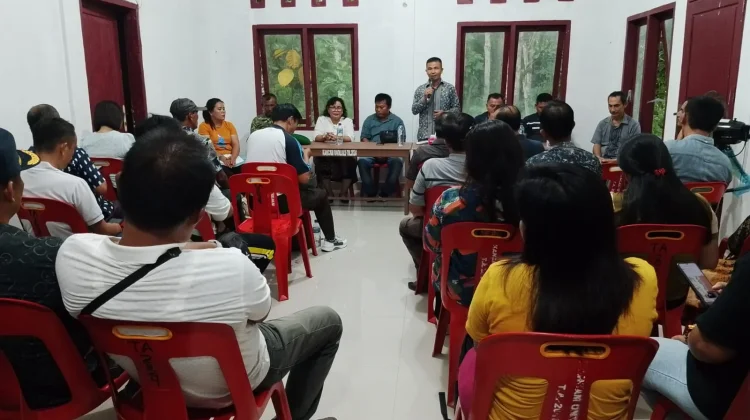 Camat Onolalu Fasilitasi Pembentukan Bamuspernis dan Panitia HUT