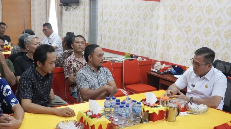 Bupati Nias Selatan Tampung Aspirasi Warga Samadaya Hilisimaetano