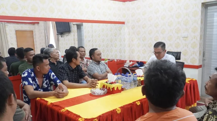 Bupati Nias Selatan Tampung Aspirasi Warga Samadaya Hilisimaetano