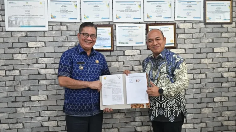 Bupati Nias Selatan Sahkan Addendum Pajak Listrik