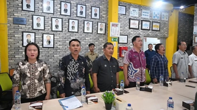 Bupati Nias Selatan Sahkan Addendum Pajak Listrik