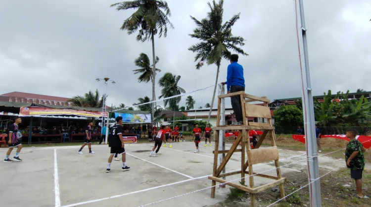 Pertandingan Perdana Turnamen Voli UNIRAYA Cup II