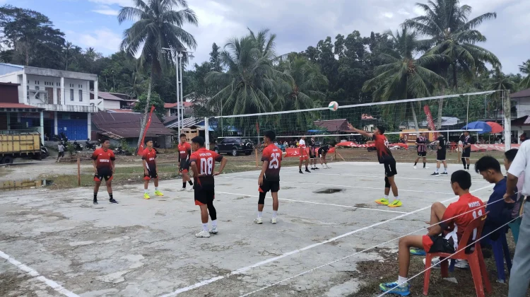 Pertandingan Perdana Turnamen Voli UNIRAYA Cup II