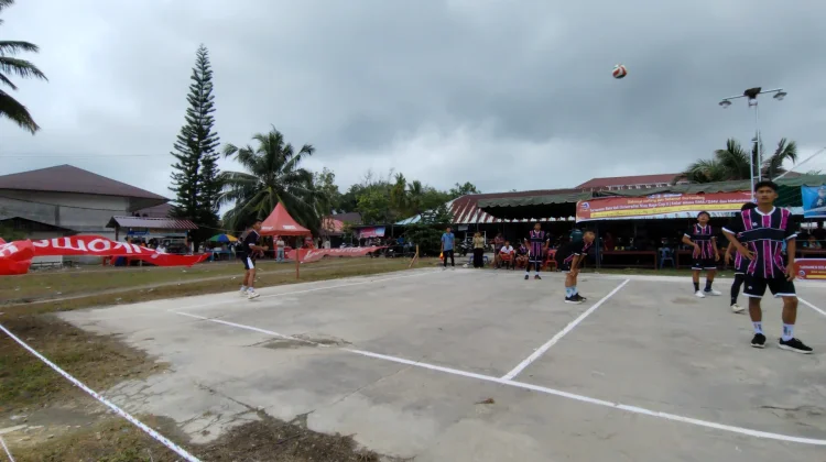 Pertandingan Perdana Turnamen Voli UNIRAYA Cup II