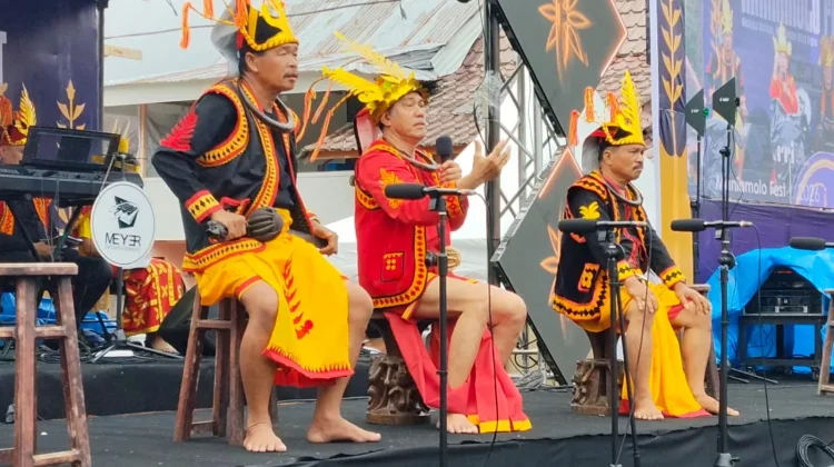 Budaya Fa'orasa dalam Pembukaan Maniamolo Fest 2026