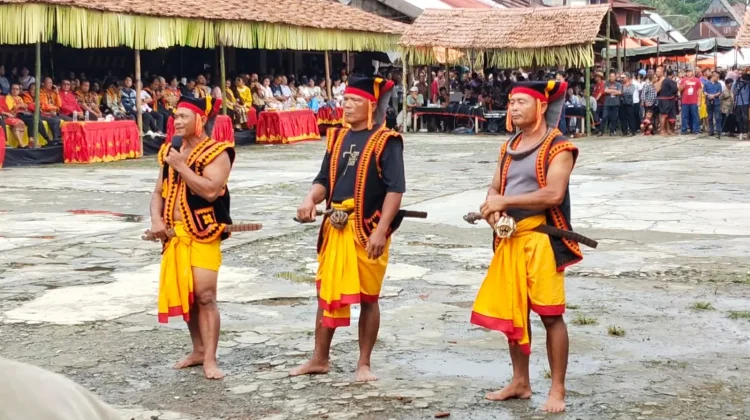Budaya Fa'orasa dalam Pembukaan Maniamolo Fest 2026