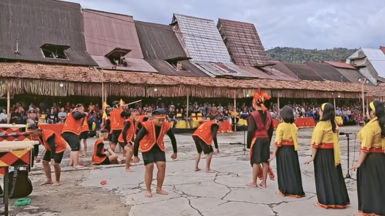 Sanggar Budaya Kota Gunungsitoli Meriahkan Penutupan Maniamolo Fest 2026