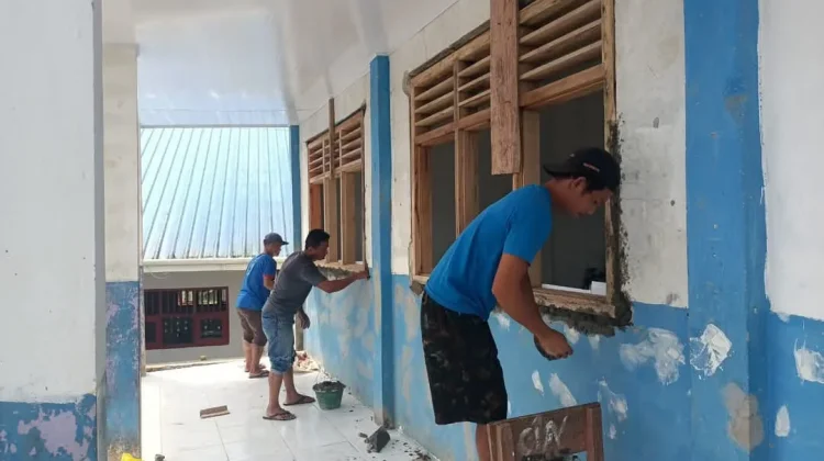 Rehab Tiga Gedung SMP di Nisel Melalui Karya Bakti TNI Terus Berlanjut