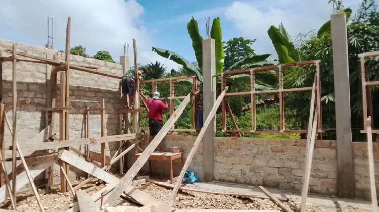 Rehab Tiga Gedung SMP di Nisel Melalui Karya Bakti TNI Terus Berlanjut