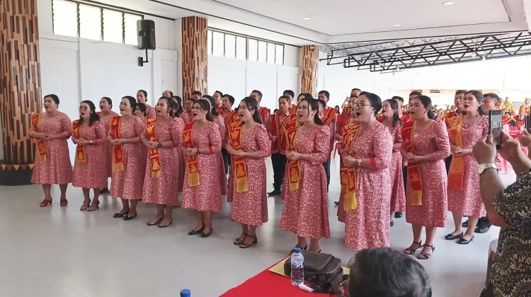 Kecamatan Fanayama Juara Pertama Zona I di Lomba Mars Perjuangan Nisel