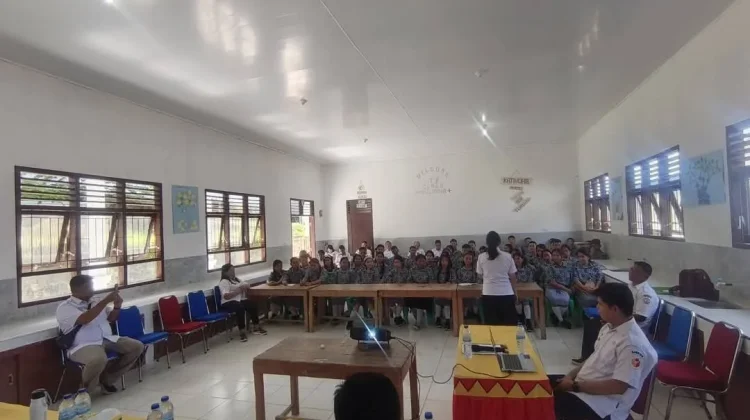 Sosialisasi Pendidikan Politik Tahun 2026 di SMA Negeri 1 Hilisalawa'ahe