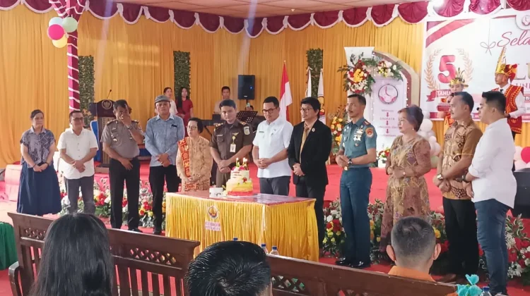 Perayaan Lustrum I Universitas Nias Raya