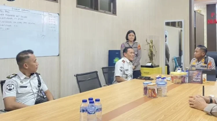 Perkuat Sinergi, Kalapas Kelas III Telda Silaturahmi ke Polres Nisel