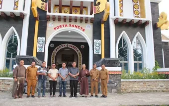 Bupati Nias Selatan Tinjau Pembangunan Gereja PHKY
