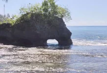 Pesona Batu Atola di Desa Bawozaua, Nias Selatan