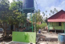 Satgas Karbak TNI AD Selesaikan Pembangunan Sarana Air Bersih di Labuhan Rima