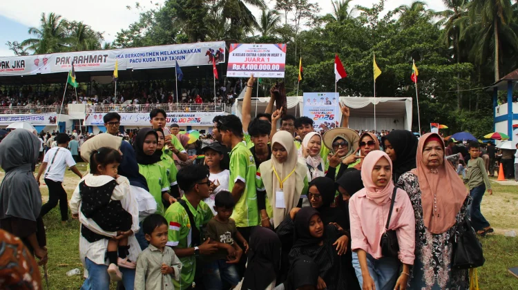 Pacu Kudo Padang Pariaman 2026 Jadi Magnet Ribuan Penonton